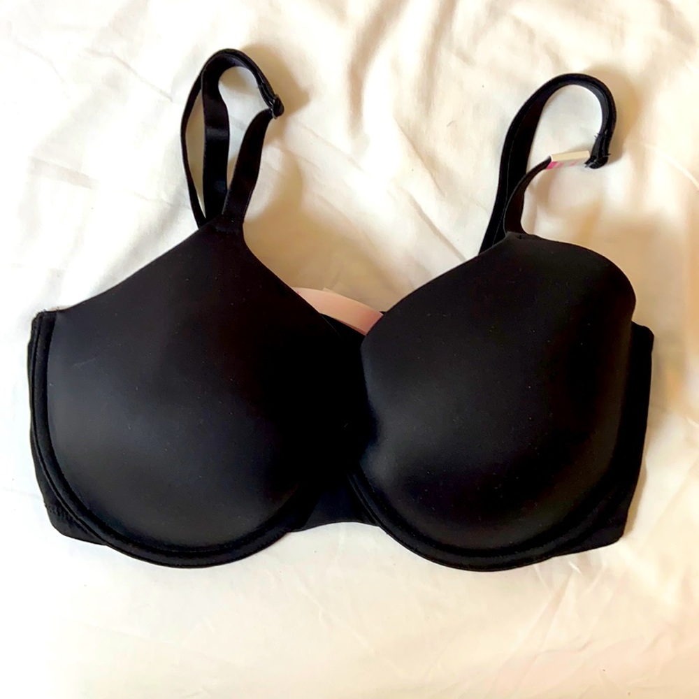 NWT PINK Wear Everywhere T Shirt Bra